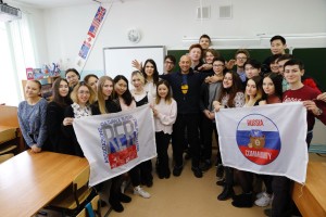 Paolo con gli studenti della scuola n°5 di Yakutsk - Russia